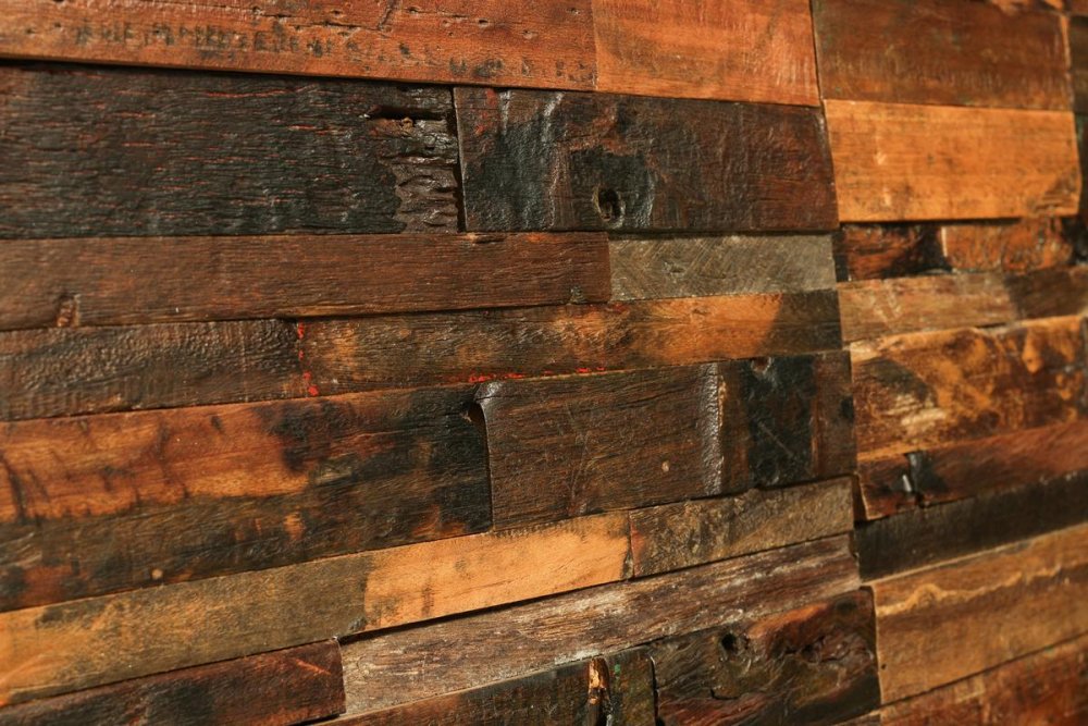 Dřevěné panely ze starých lodí