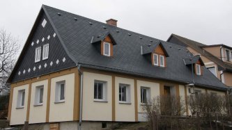 Realizace střešní krytiny EUREKO CPS na tradiční chalupě