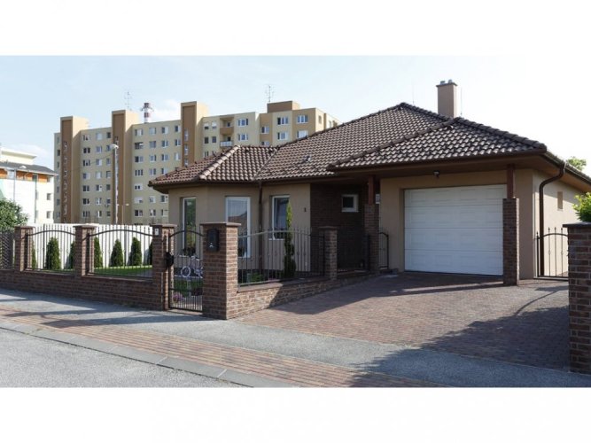Cihlový obklad, Z BETONU, COUNTRY 668, tmavě hnědá, 205 x 62 mm, tloušťka 14-17 mm, 1 m2