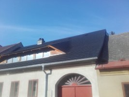 Reference plastový šindel