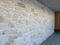 Kamenný obklad, Z BETONU, MIX Carrara, světle šedá, 150 – 500 x 100 – 300 mm, tloušťka 20 - 60 mm, 1 m2 Kamenný obklad, Z BETONU, MIX Carrara, světle šedá, 150 – 500 x 100 – 300 mm, tloušťka 20 - 60 mm, 1 m2
