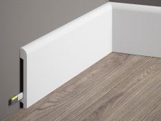 Podlahová lišta – PREMIUM, tvrdý plast PolyForce (HD Polymer), kvalitní bílý lak (finální povrch), 99 x 13 x 2000 mm