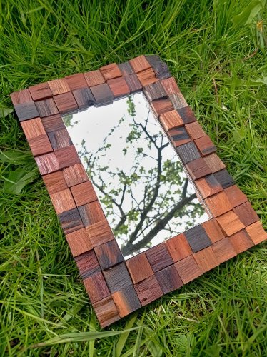 PAPUA - Zrcadlo obložené dřevem, 290 x 210 mm