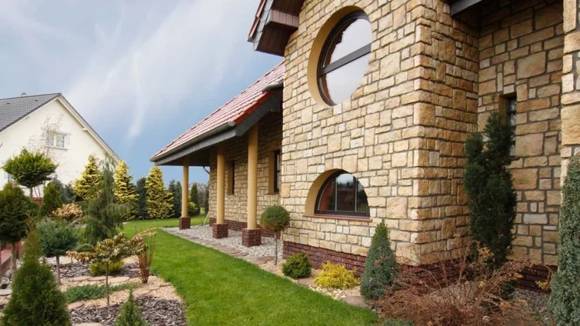 Betonový obklad, Z BETONU, CALABRIA 1 - mocca, hnědá, 110 - 360 x 70 -  270 mm, tloušťka 10-28 mm, 0.7 m2