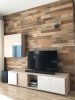 Drevené panely za TV 