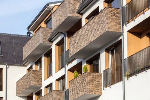 Realizace betonového obkladu COUNTRY 618 – Cihlový obklad na balkonech