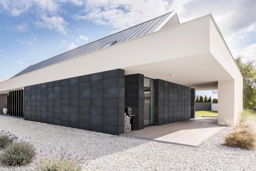 Realizace betonového obkladu TALLIN 2 – Šedá v roli exteriérové a interiérové dekorace