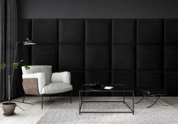 Realizace čalouněných panelů BASIC PLUS – Černá stěna v obývacím pokoji