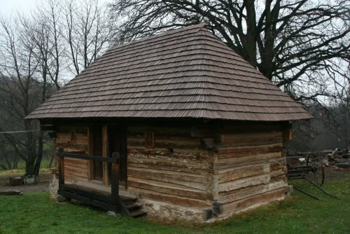 Skanzen, Vysoký Clumec, třetí etapa, dřevěný šindel, 2012