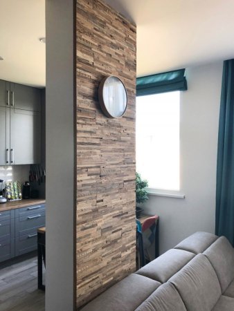 DŘEVĚNÉ OBLOŽENÍ STĚN