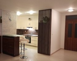 Jaký je u lamelové dělící stěny rozdíl mezi jednotlivými lamelami a kompletní sadou