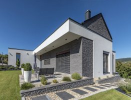 Realizace betonového obkladu UMBRIA 1 v roli elegantní fasády domu