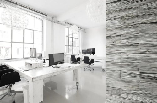 Realizace betonového obkladu TIMBER 2 v moderně zařízené kanceláři