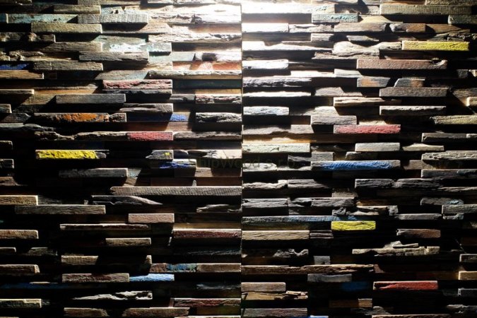 DŘEVĚNÉ OBKLADY STĚN