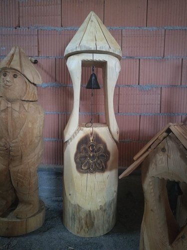Zvonička s květinou dřevořezba 160 cm
