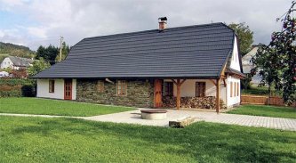 Realizace plastové krytiny DDS II na kamenné chalupě