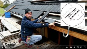 MONTÁŽNÍ VIDEO: Jak na PRVNÍ ŘÁDEK U OKRAJE STŘECHY (prohýbání šablon v prvním řádku) na plastovou krytinu EUREKO DDS II