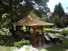 Doubravčice, altán, dřevěný šindel, 2012