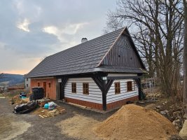 Realizace plastového šindele – Chalupa s krásným výhledem