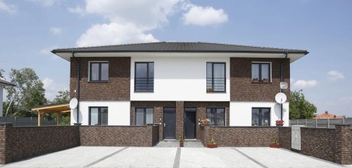 Realizace betonového obkladu RUSTIC 568 na řadovém domě