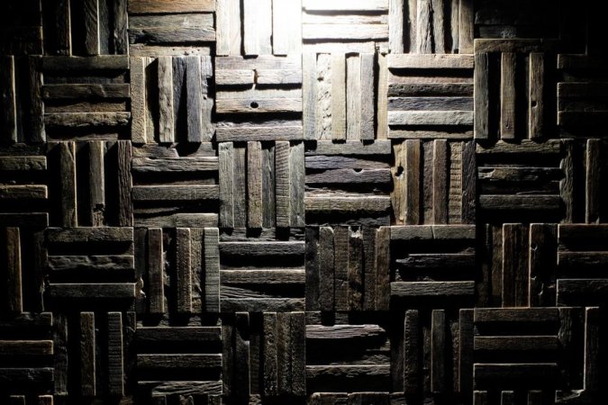 DŘEVĚNÉ OBLOŽENÍ STĚN