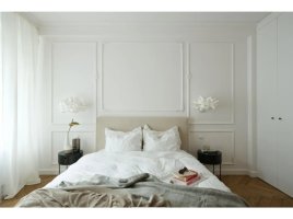 Realizace nástěnné lišty v historicky laděné ložnici