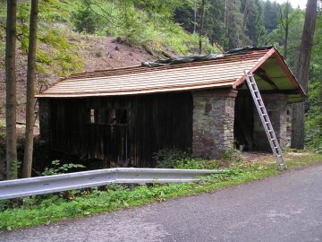 Perštějn, most přes vodu, dřevěný šindel, 2007