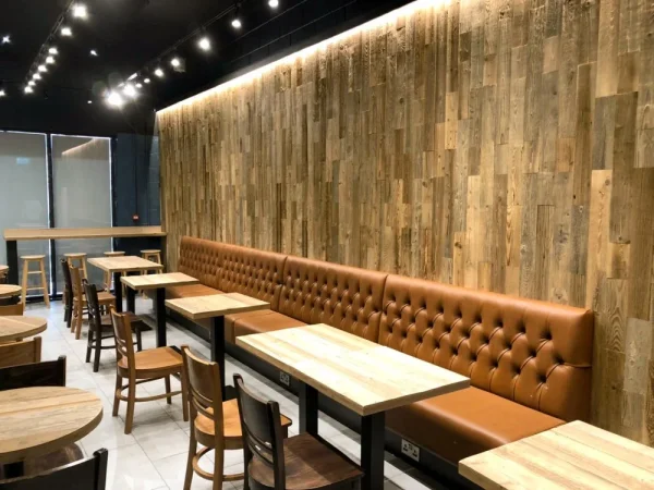 Dřevěné obklady do restaurace
