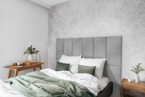 Realizace čalouněných panelů PRINT – Imitace betonu za postelí