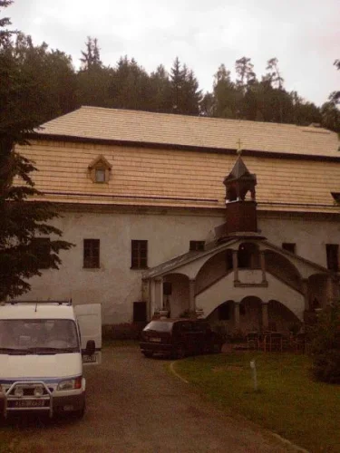 Skály, dřevěný šindel, 2008