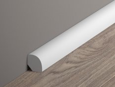 Podlahová lišta – PREMIUM, tvrdý plast PolyForce (HD Polymer), kvalitní bílý lak (finální povrch), 18 x 18 x 2000 mm