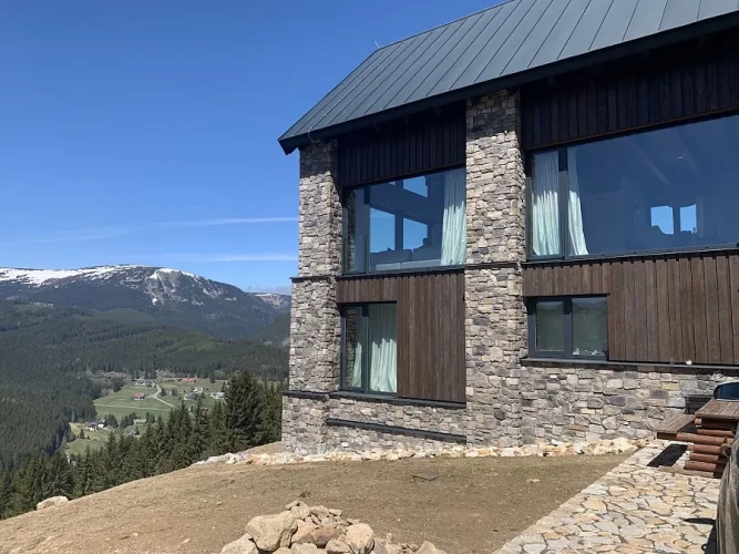 Kamenný obklad, Z BETONU, MIX Davos, různé odstíny šedé a hnědé, 150 – 500 x 100 – 300 mm, tloušťka 20 - 60 mm, 1 m2