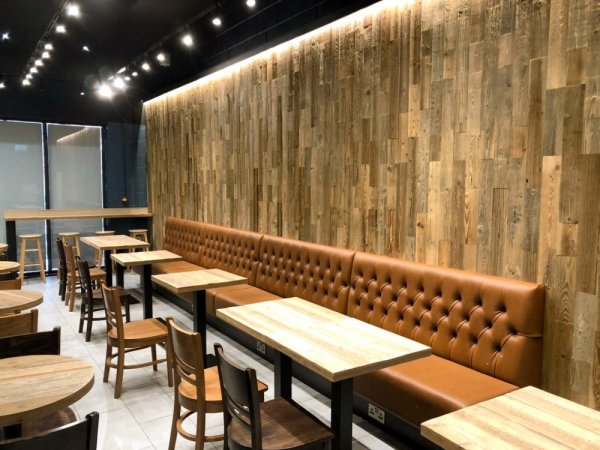 Dřevěné obklady do restaurace