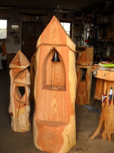 Zvonička 46 dřevořezba 150 cm