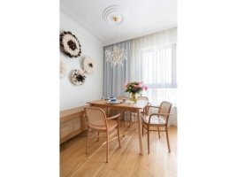 Realizace stropní lišty – Zútulnění jídelního koutu