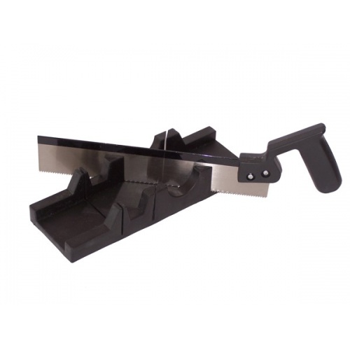 Kosořez s pilkou, PVC, pracovní plocha 295 mm x 65 mm, úhlový řez 45 a 90 stupňů - řezání dřevěných obkladů