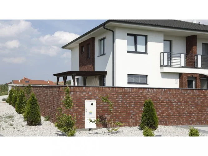 Cihlový obklad, Z BETONU, COUNTRY 668, tmavě hnědá, 205 x 62 mm, tloušťka 14-17 mm, 1 m2