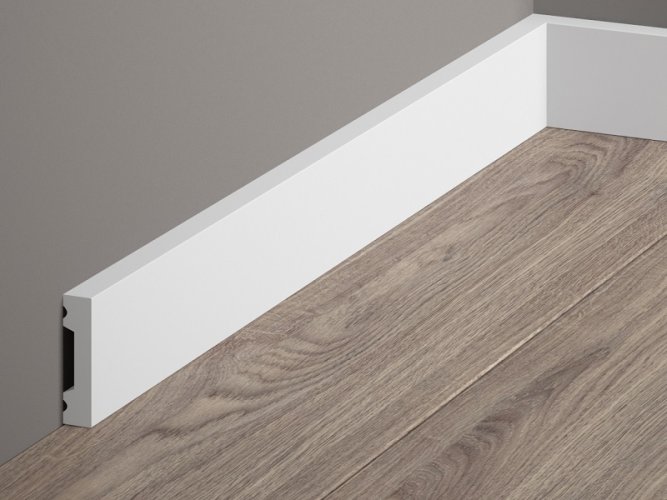 Podlahová lišta – PREMIUM, tvrdý plast PolyForce (HD Polymer), kvalitní bílý lak (finální povrch), 40 x 10 x 2000 mm