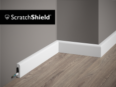 VZOREK - Podlahová lišta – HLADKÁ, tvrdý plast PolyForce (HD Polymer), základní bílý nátěr (přetíratelný), 49 x 15 x 100 mm