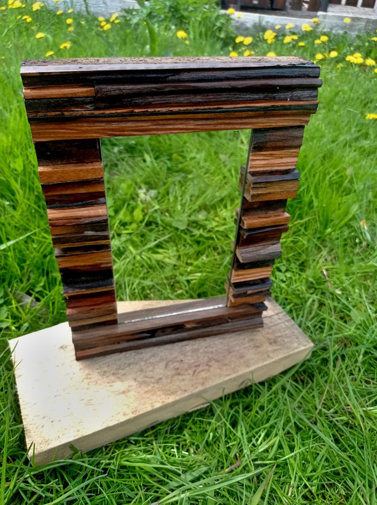 KALIMANTAN B - Zrcadlo obložené dřevem, 290 x 210 mm