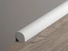 Podlahová lišta – HLADKÁ, tvrdý plast PolyForce (HD Polymer), základní bílý nátěr (přetíratelný), 18 x 18 x 2000 mm