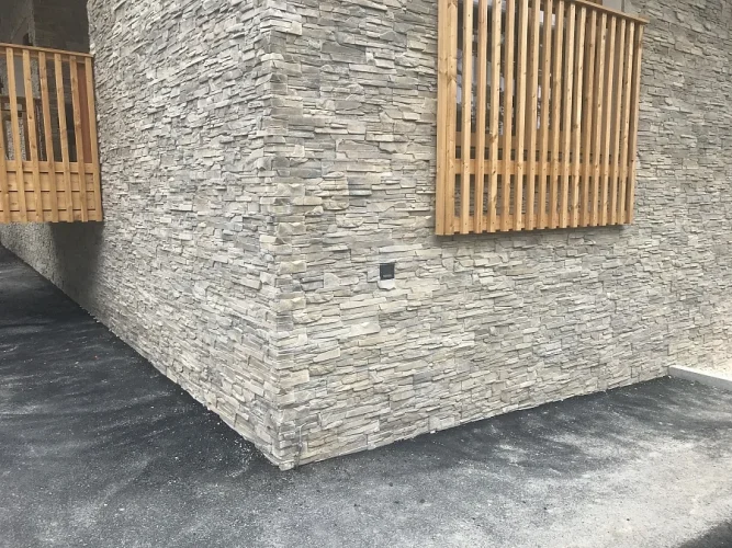 Kamenný obklad, Z BETONU, Slanec Gardena, hnědošedá, 200, 300, 500 x 100 mm, tloušťka 10 - 28 mm, 0.5 m2