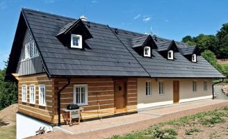 Realizace nové střechy – DDS II na polodřevěné roubence