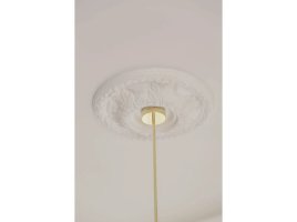 Realizace stropní rozety jako součást zlatého lustru