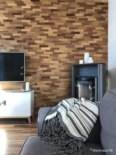 Realizace dřevěného obkladu z ořechu v designovém obýváku