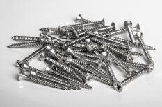 Vrut pro upevnění krajů krytiny NEREZ 4,0x35 mm. Baleno po 50 ks.