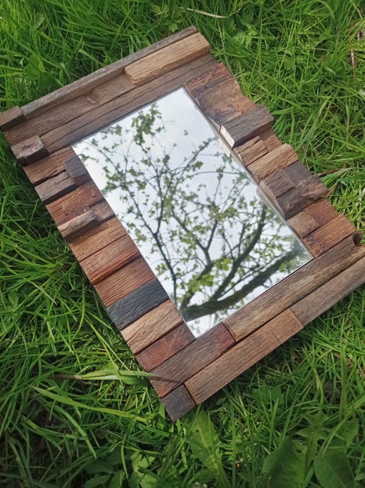 SALAWESI A - Zrcadlo obložené dřevem, 290 x 210 mm