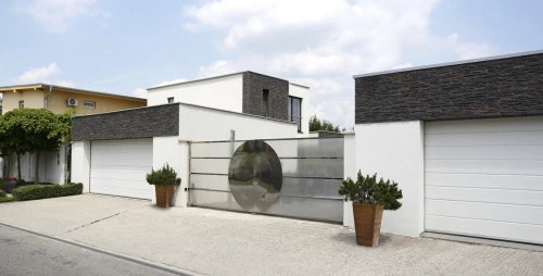 Realizace betonového obkladu NEPAL 3 – Netradiční pojetí moderní vily