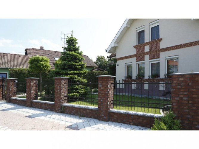 Cihlový obklad, Z BETONU, COUNTRY 668, tmavě hnědá, 205 x 62 mm, tloušťka 14-17 mm, 1 m2
