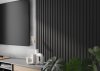 Zvukově izolační obkladový panel s lamelami - v obývacím pokoji vedle televize - černá varianta